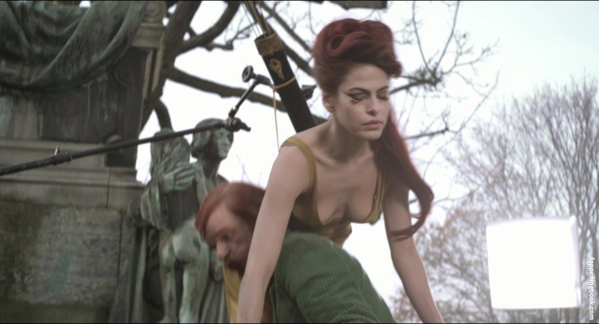 Ева Мендес (Eva Mendes) голая