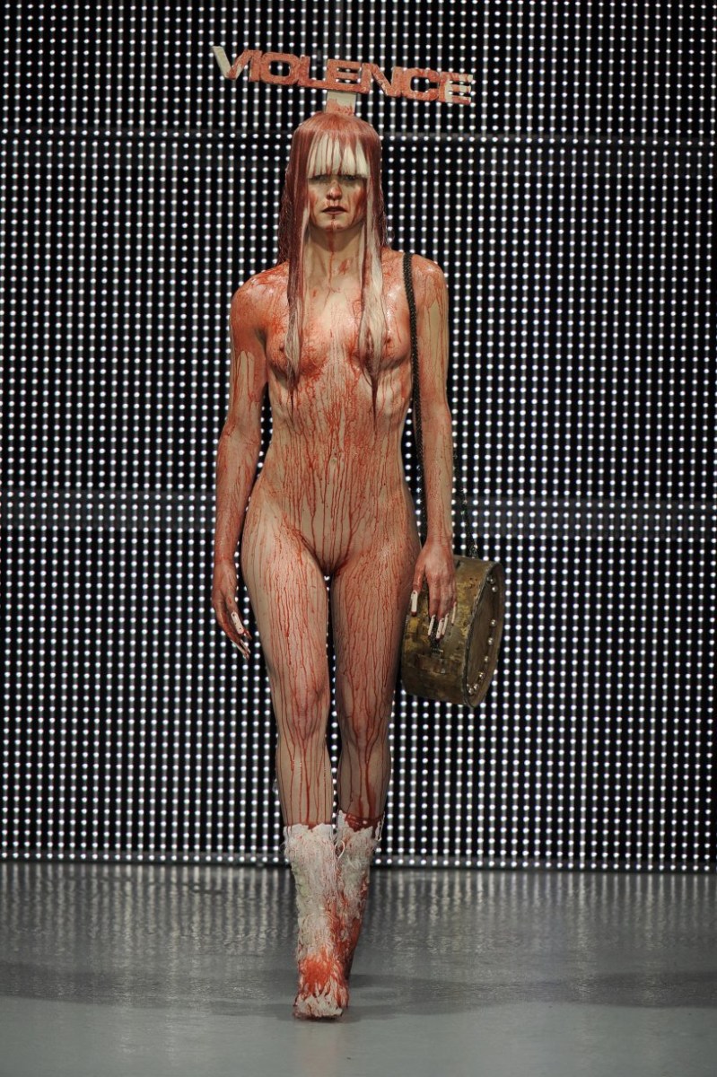 Чарли Ле Минду Charlie le naked